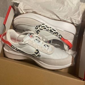 Women’s Nike Waffle Debut 9.5 Brand New in Box